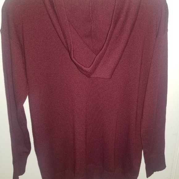 Final Price🎉Cashmere Pullover/Hooded Sweater - Size M - Picture 3 of 4